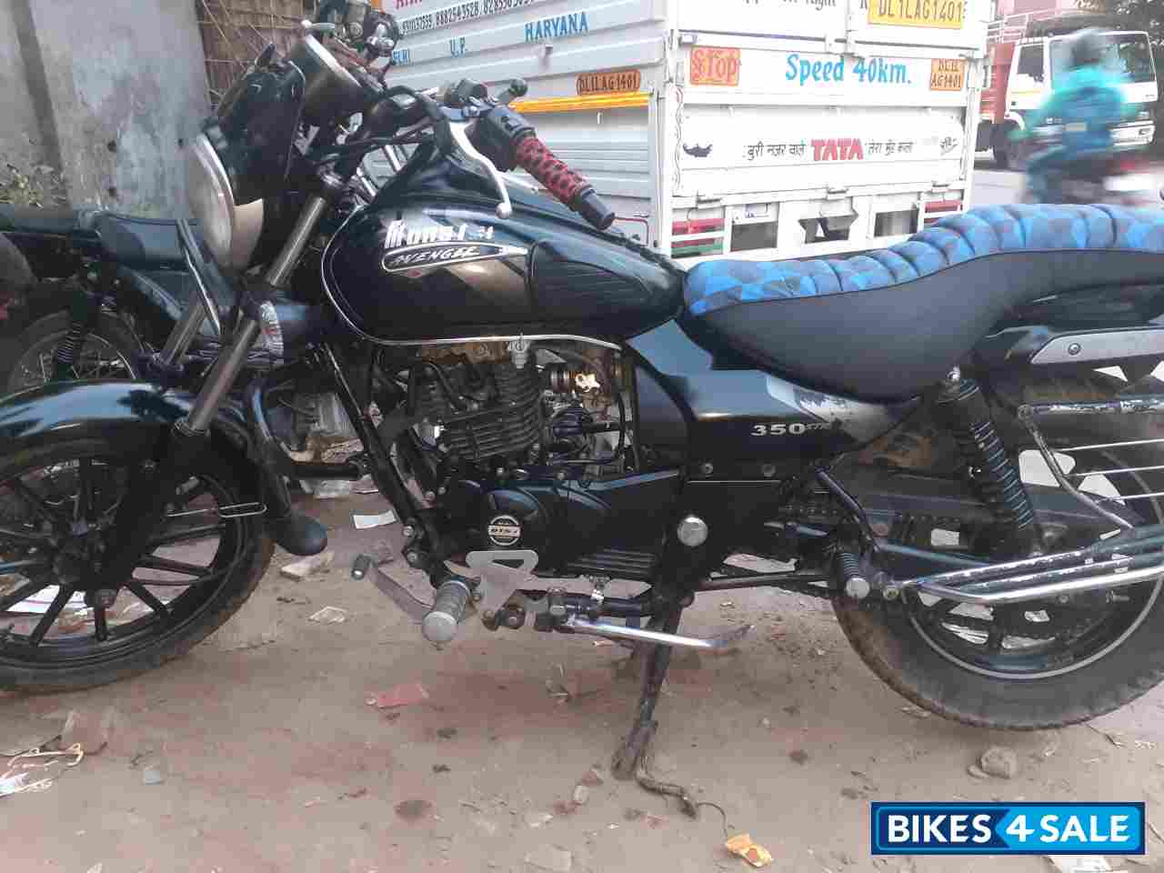 Bajaj Avenger Street 180