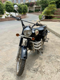 Black Royal Enfield Classic 350