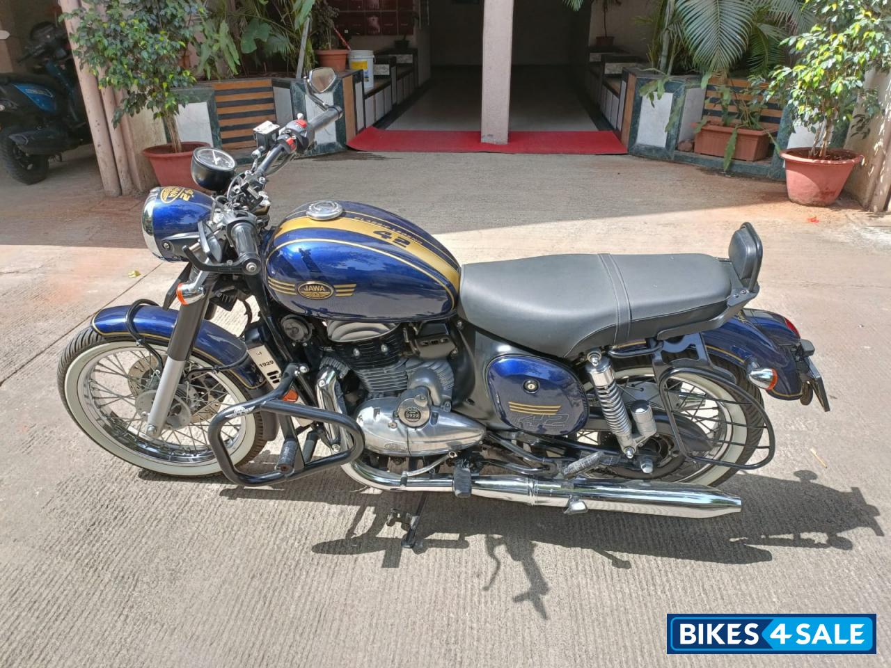 Nebula Blue Jawa forty two BS6