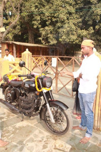 Stealth Black Royal Enfield Classic Stealth Black