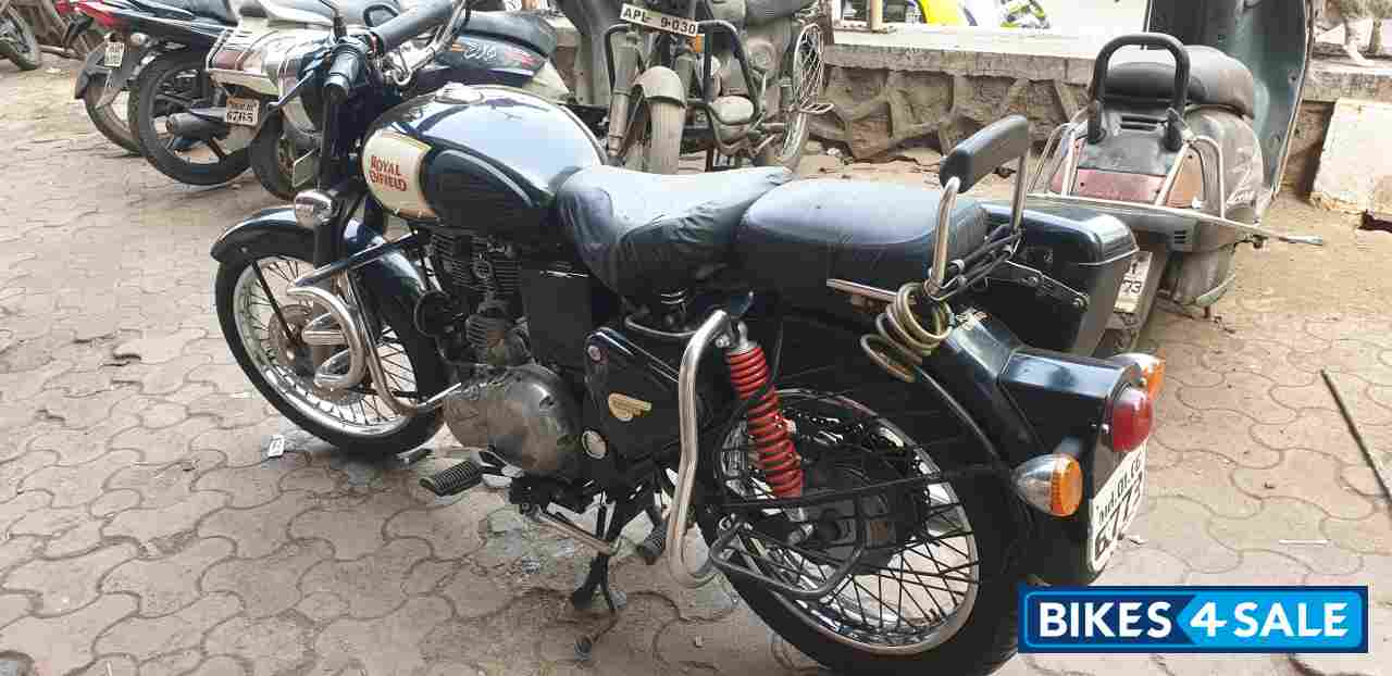 Black Royal Enfield Classic 350