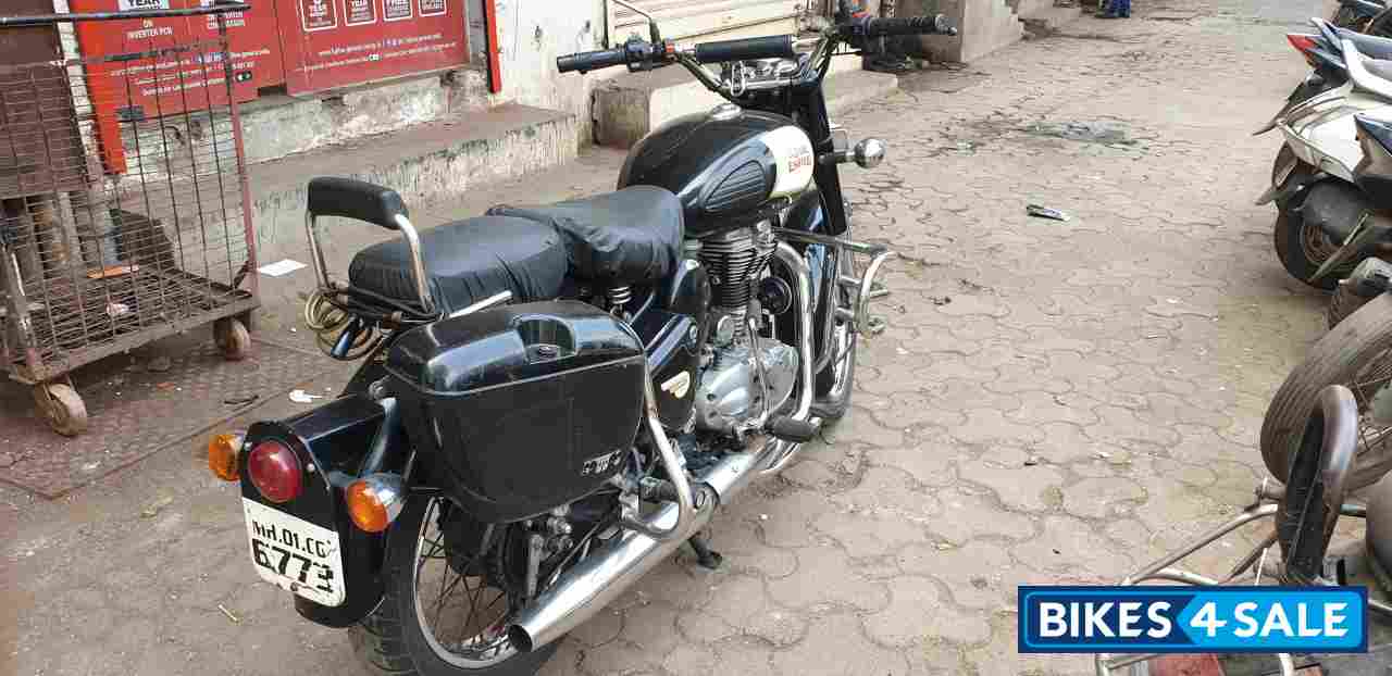 Black Royal Enfield Classic 350