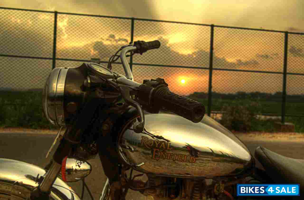 Chrome And Black Royal Enfield Bullet Machismo A350