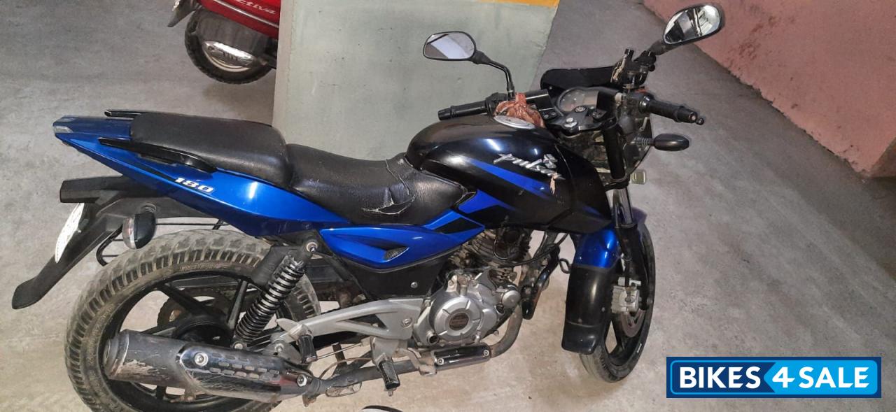 Bajaj Pulsar 180