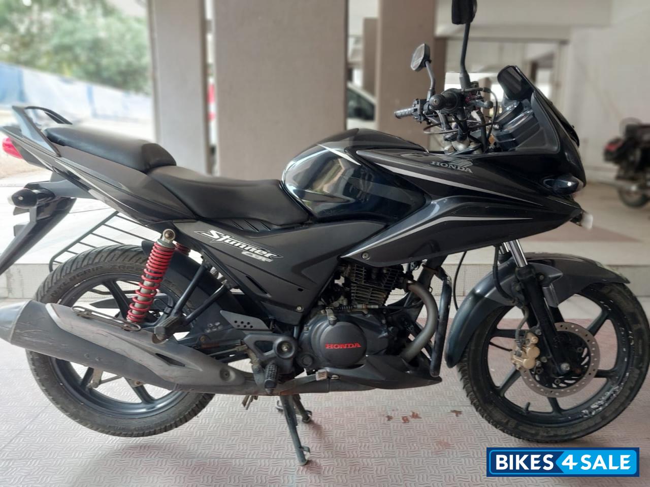 Black Honda CBF Stunner Black Honda CBF Stunner