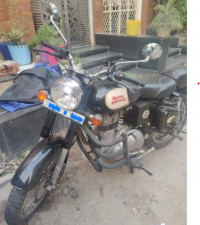Black Royal Enfield Classic 350