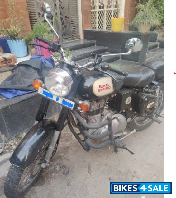 Black Royal Enfield Classic 350 Black Royal Enfield Classic 350