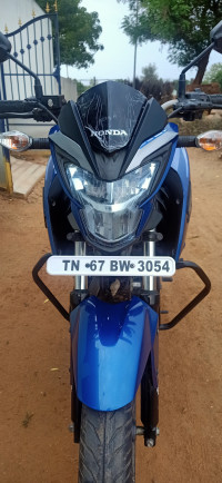 Athletic Blue Metallic Honda CB Hornet 160R
