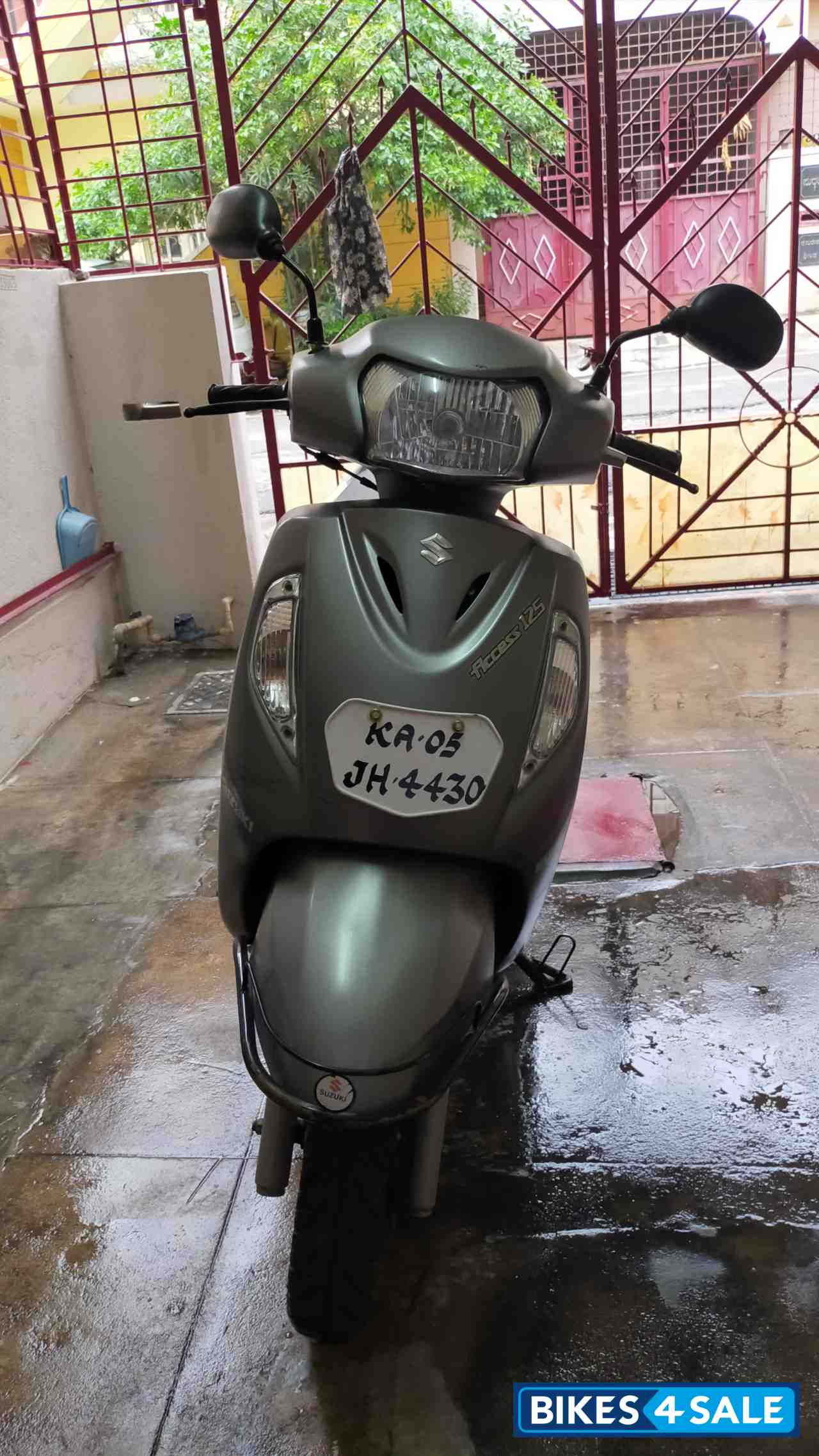 Grey Suzuki Access 125