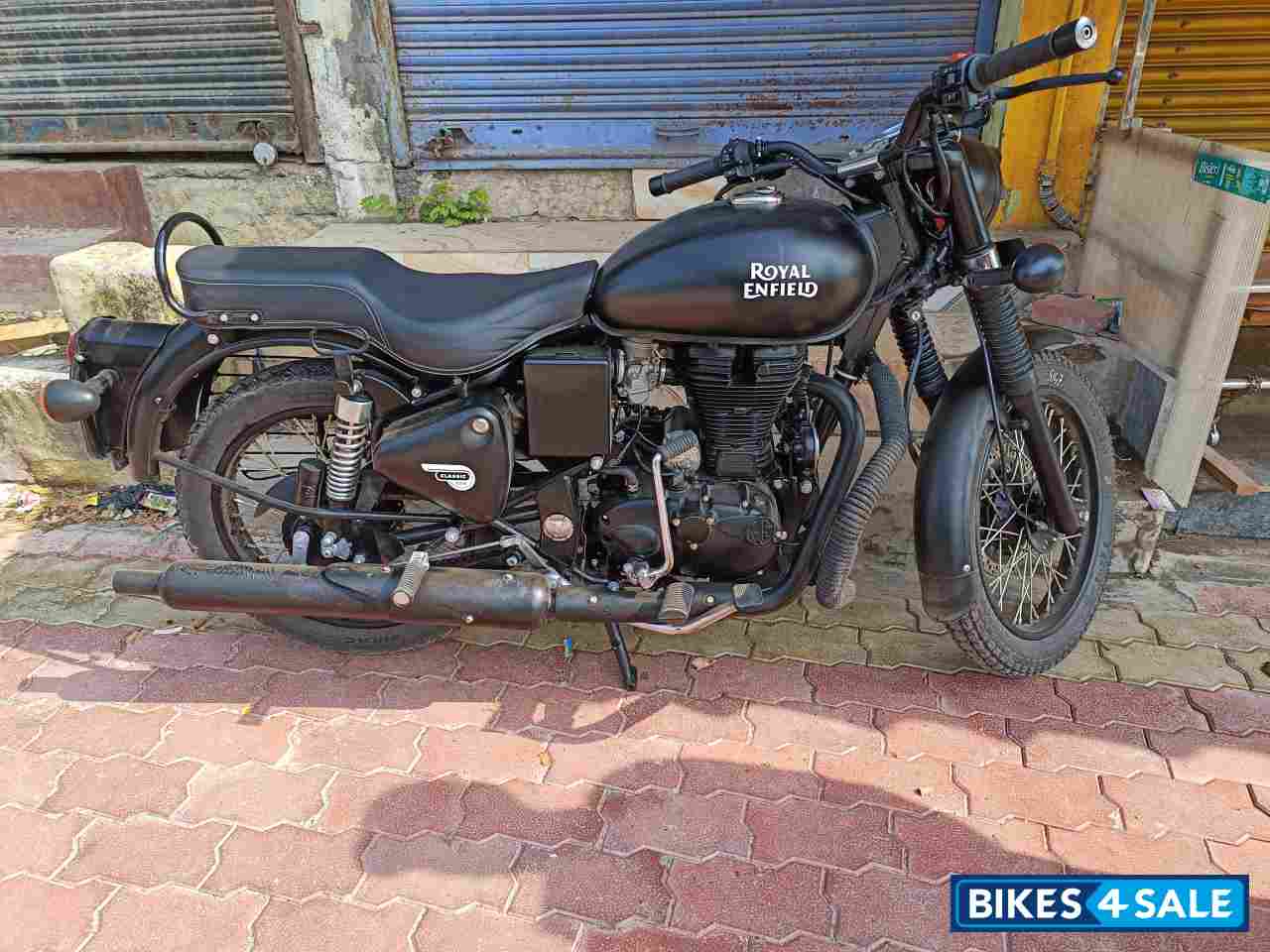 Matt Black Royal Enfield Bullet Electra Twinspark