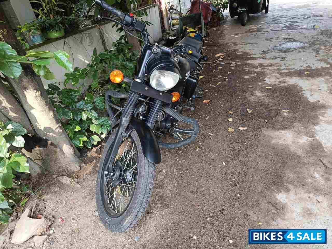 Matt Black Royal Enfield Bullet Electra Twinspark