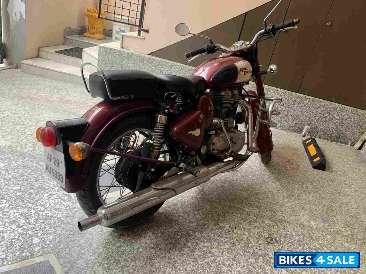 Maroon Royal Enfield Classic 350