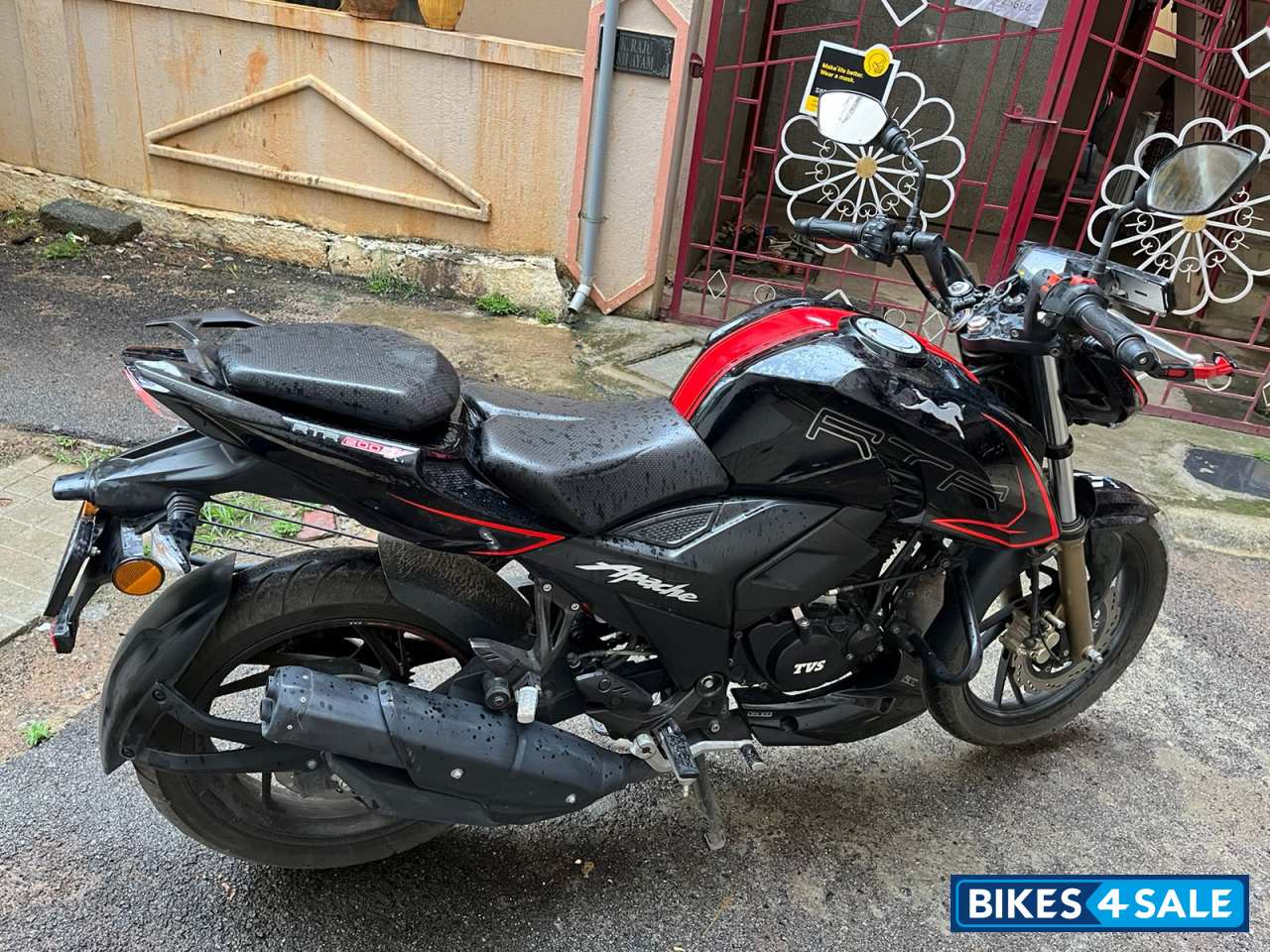 Black And Red TVS Apache RTR 200 4V ABS