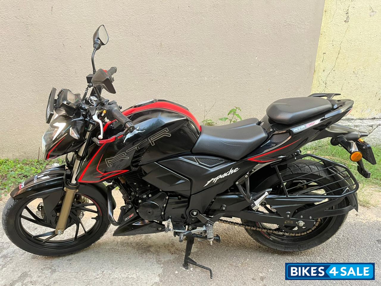Black And Red TVS Apache RTR 200 4V ABS