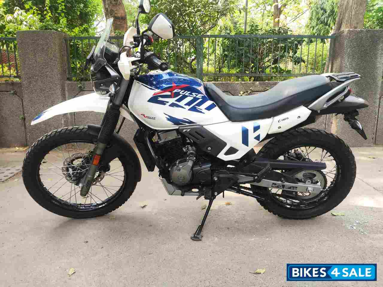 Metallic Nexus Blue Hero Xpulse 200 4V Metallic Nexus Blue Hero Xpulse 200 4V