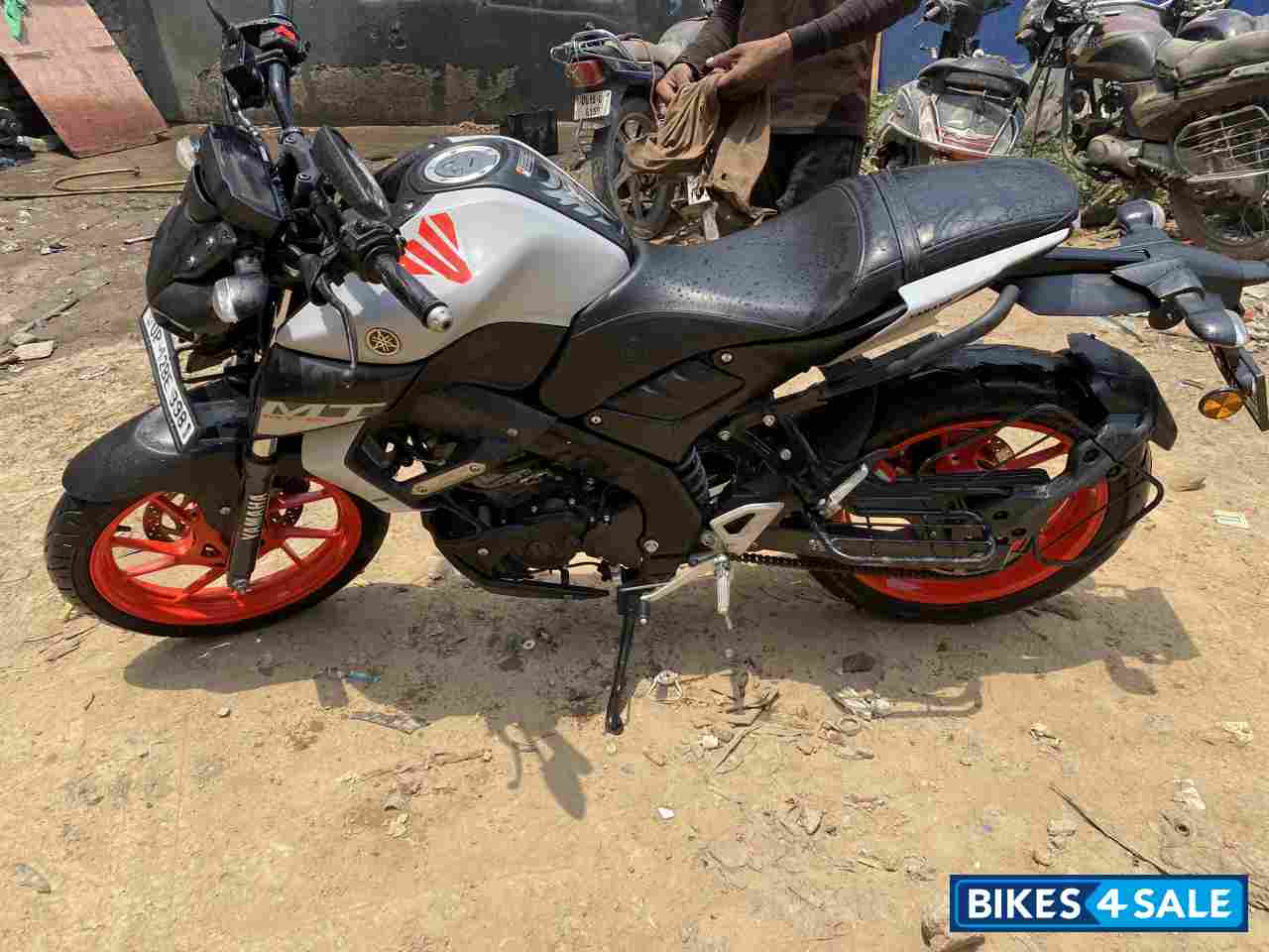 Ice Fluo Yamaha MT-15 BS6