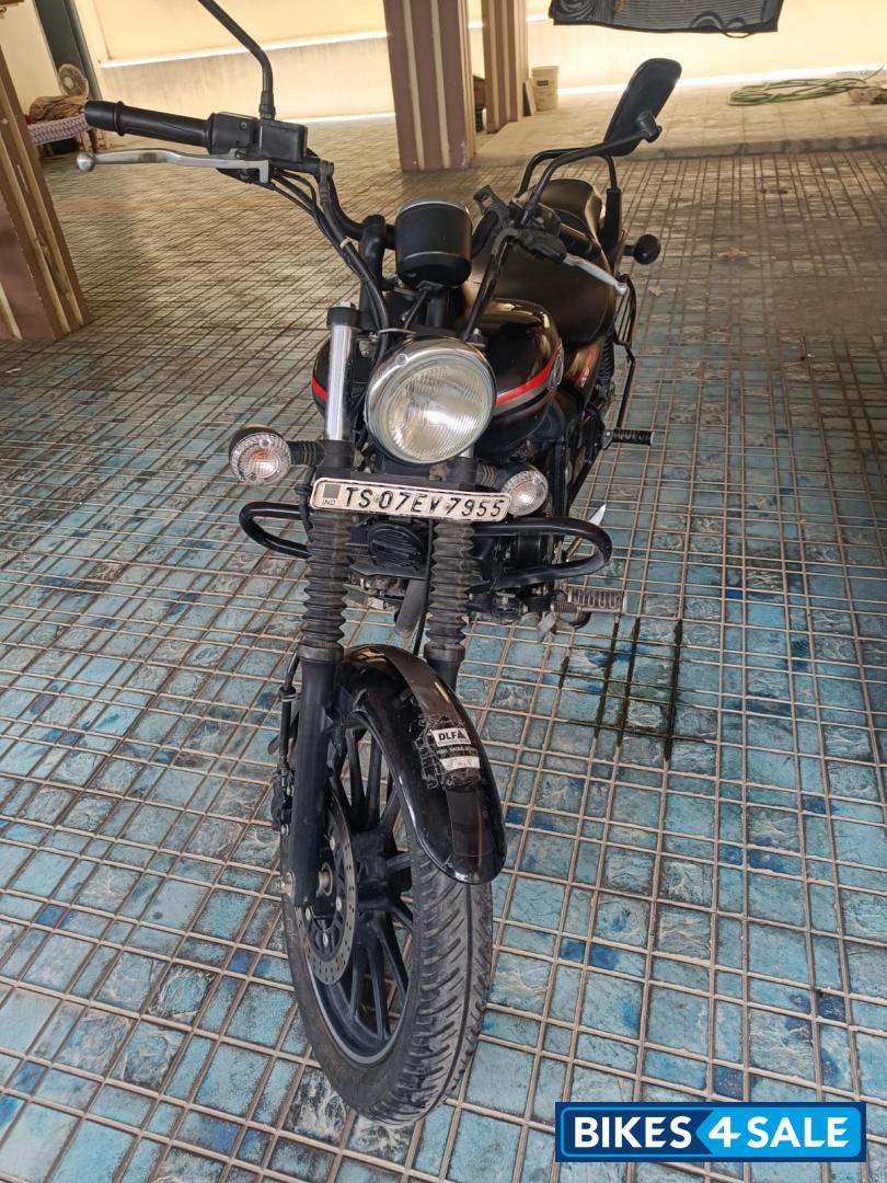 Bajaj Avenger Street 220