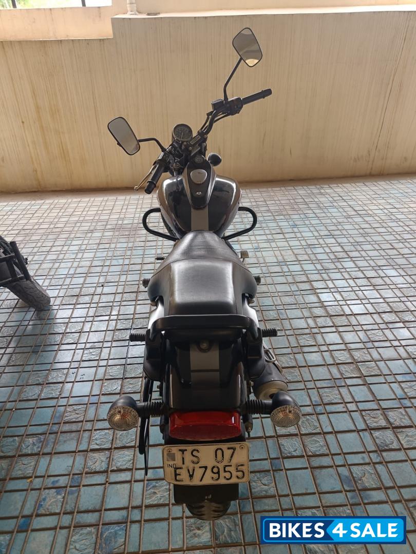 Bajaj Avenger Street 220