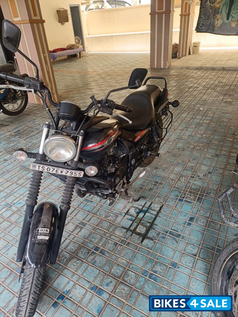 Bajaj Avenger Street 220