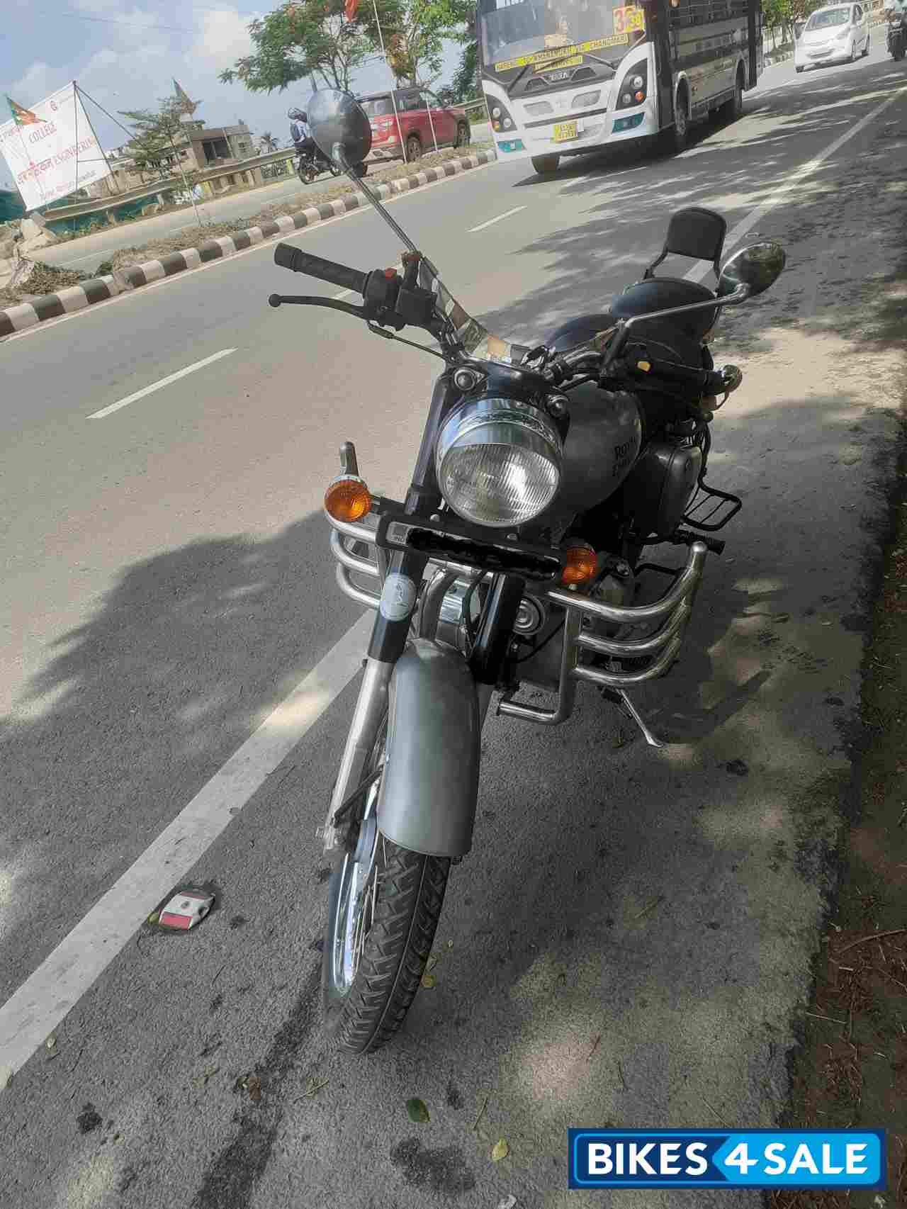 Gunmetal Grey Royal Enfield Classic Gunmetal Grey