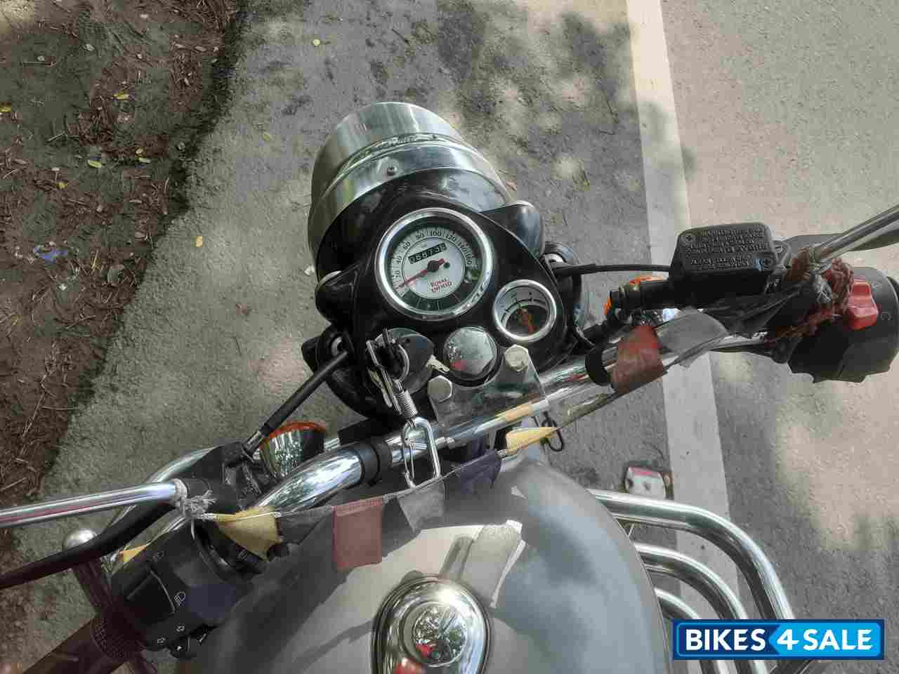 Gunmetal Grey Royal Enfield Classic Gunmetal Grey