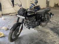 Pure Black Royal Enfield Classic 350