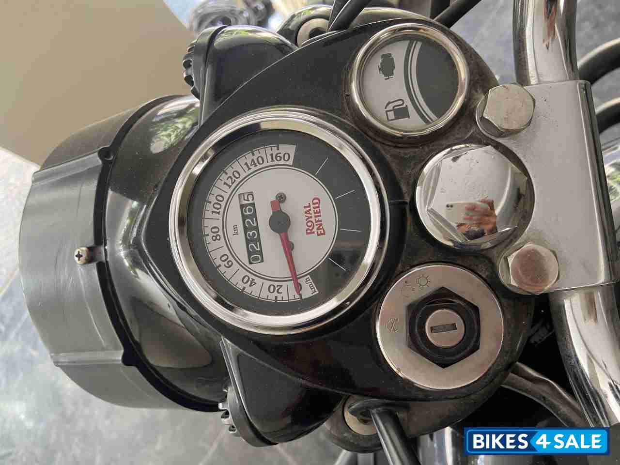 Pure Black Royal Enfield Classic 350 Pure Black Royal Enfield Classic 350