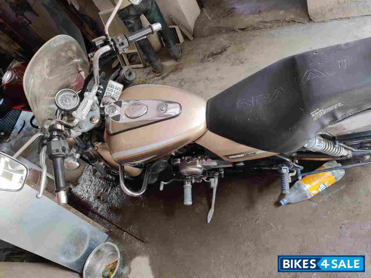 Bajaj Avenger 220 DTS-i
