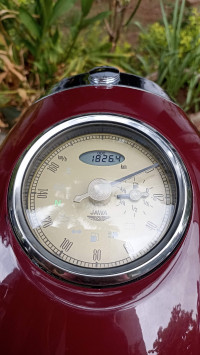Jawa  Classic 300 dual disc ABS