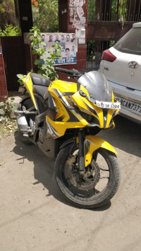 Bajaj Pulsar RS 200
