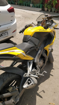Bajaj Pulsar RS 200