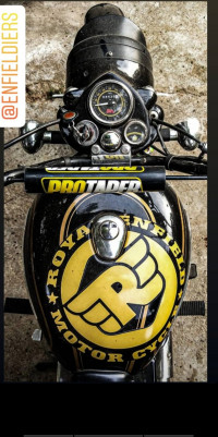 Black Royal Enfield Bullet Standard 350
