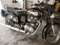 Black Royal Enfield Bullet Standard 350