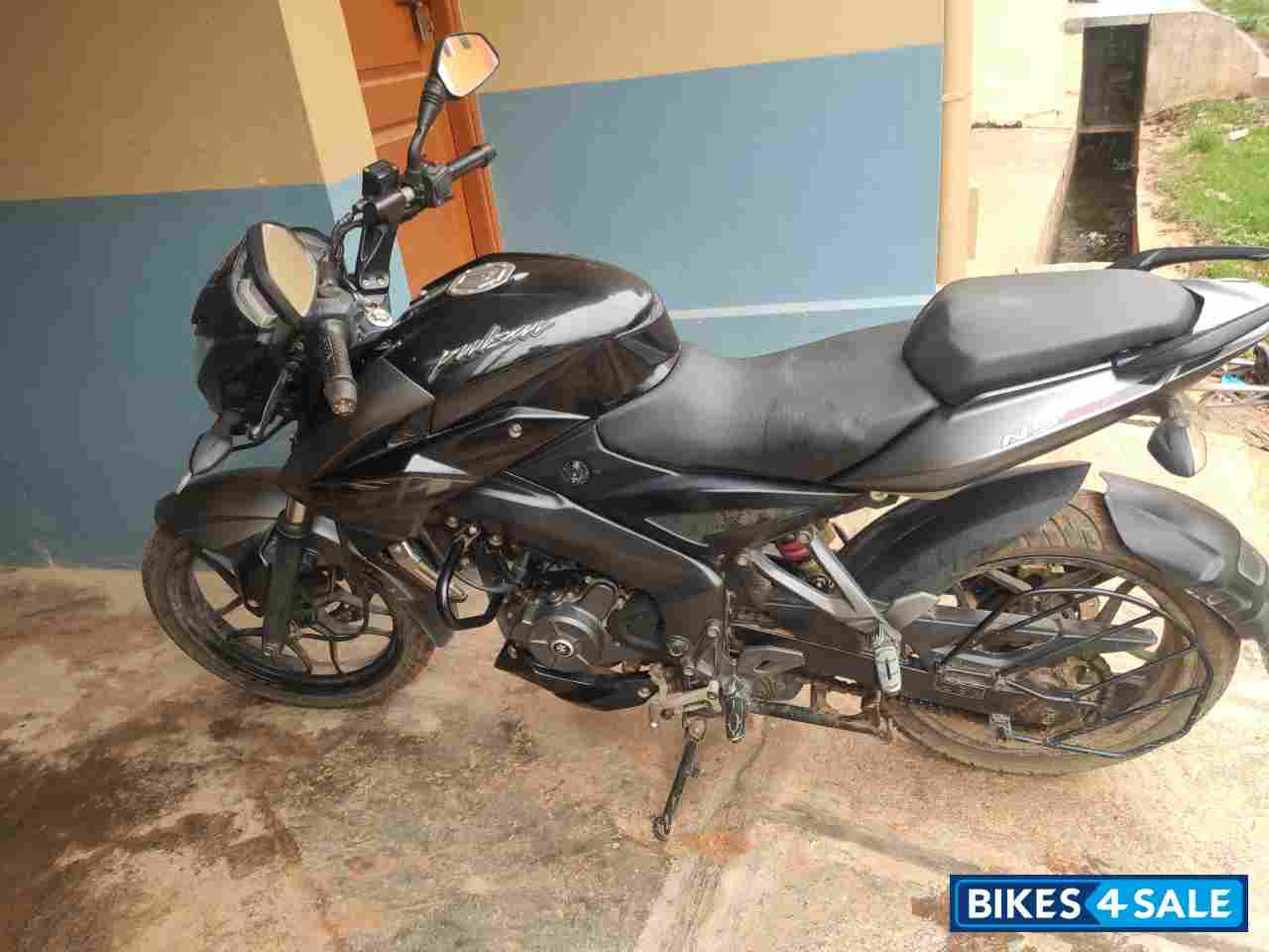 Sparklinggb Bajaj Pulsar 200 NS