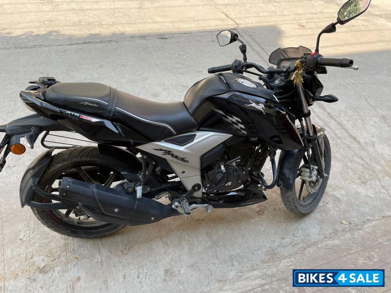 TVS Apache RTR 160 4V