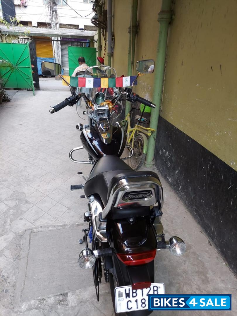 Bajaj Avenger Cruise 220 BS6