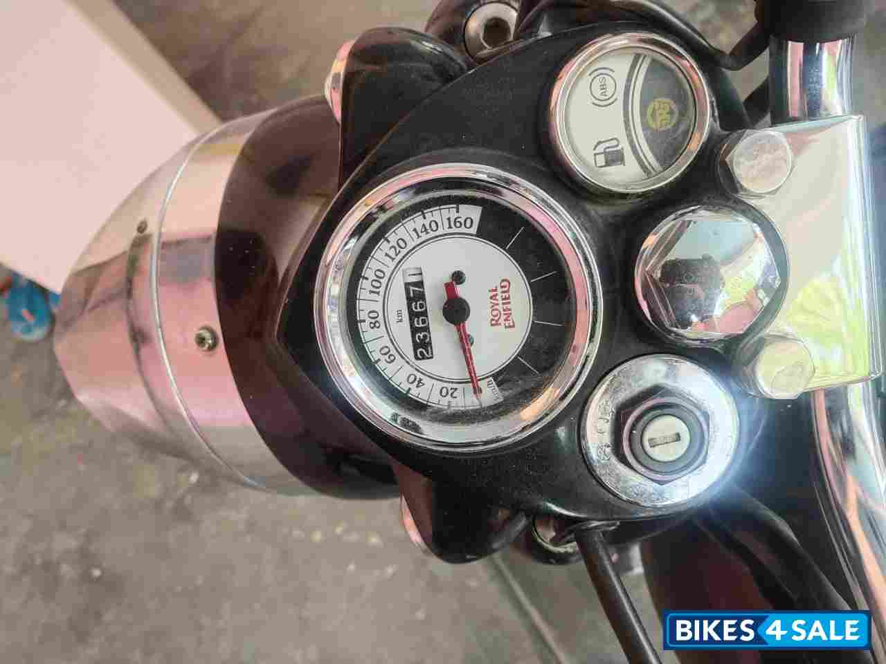 Black Royal Enfield Classic 350 BS VI