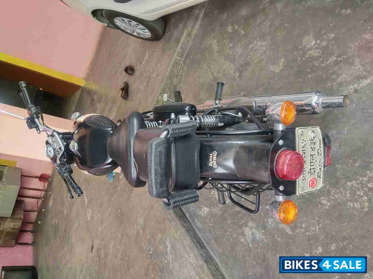 Black Royal Enfield Classic 350 BS VI