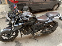 Black Yamaha FZ25