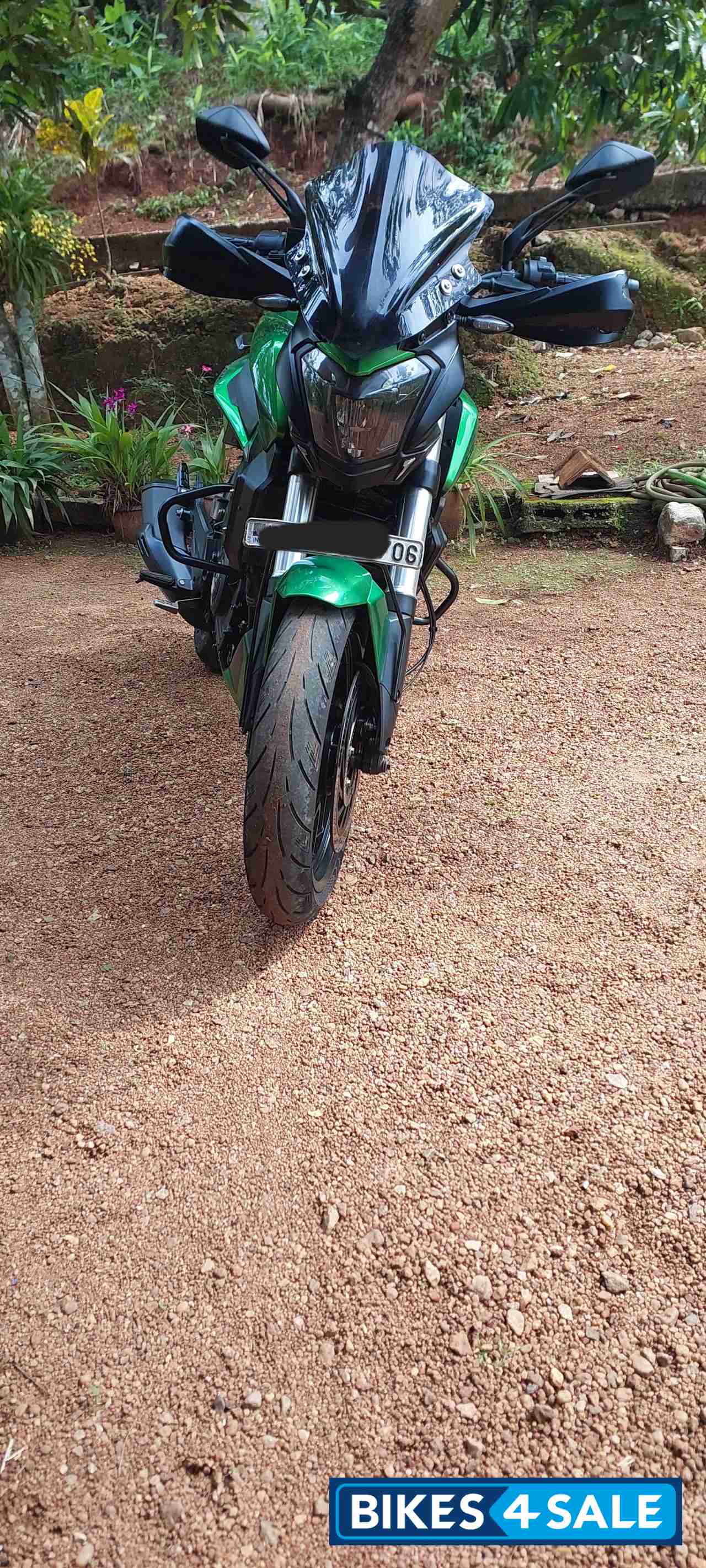 Green Bajaj Dominar 400 ABS BS6