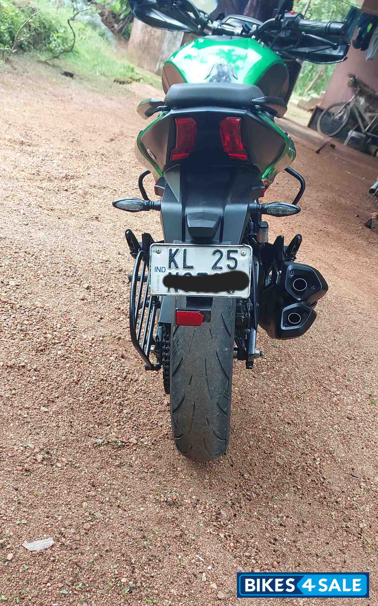 Green Bajaj Dominar 400 ABS BS6