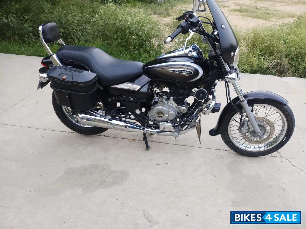Bajaj Avenger Cruise 220