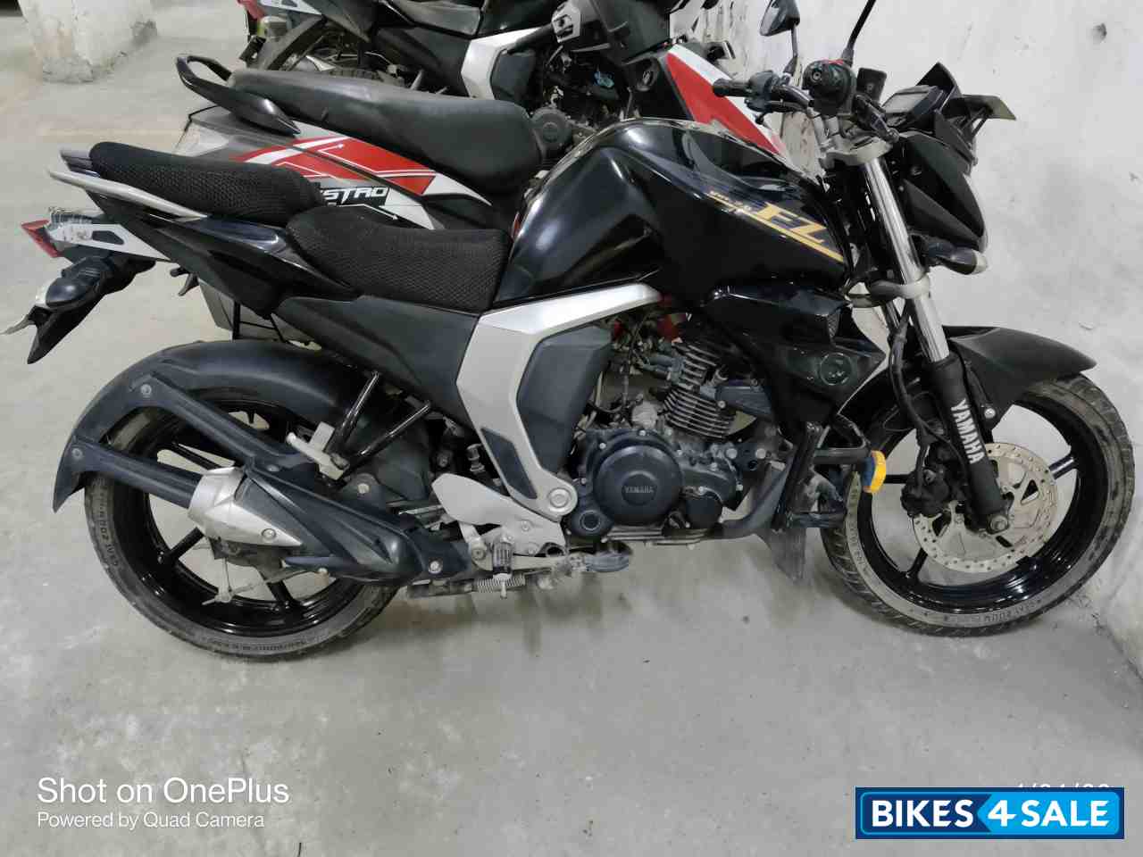 Black Yamaha FZ FI V2