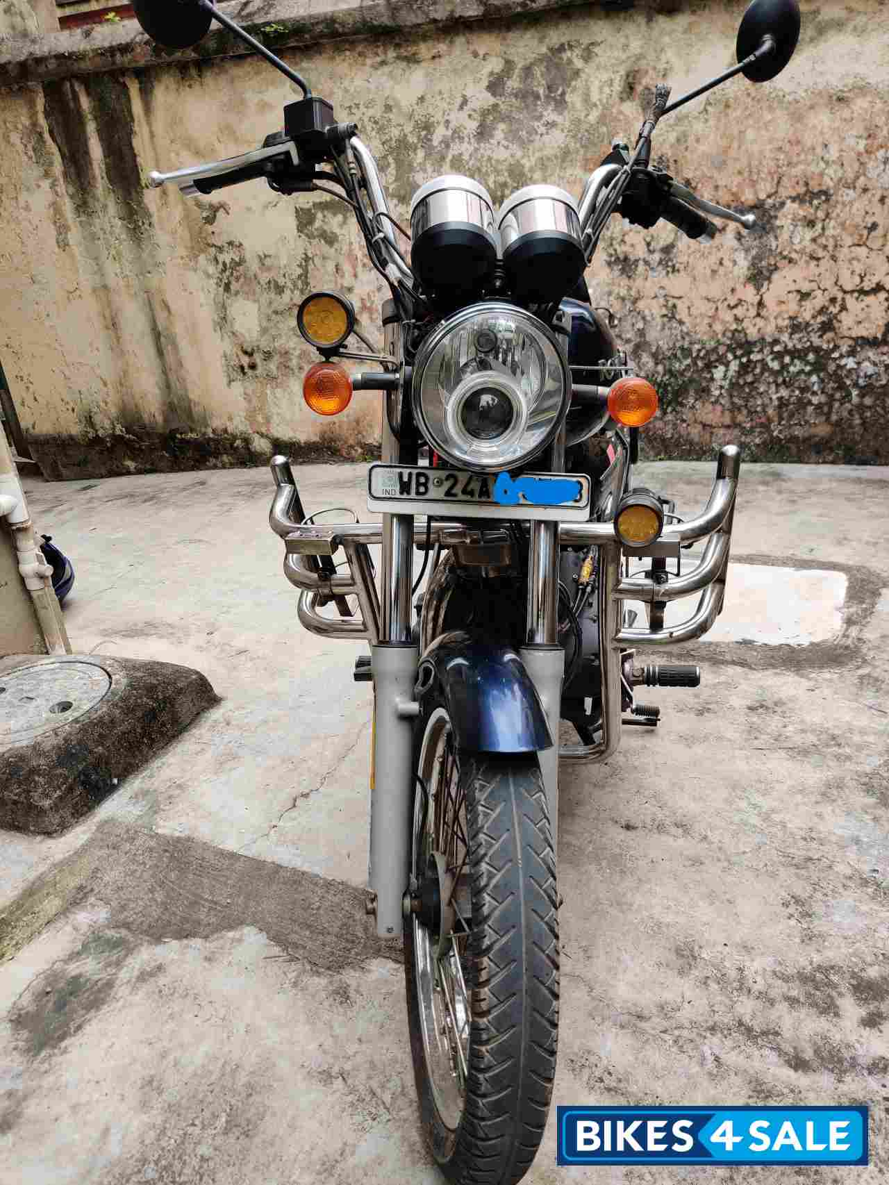 Blue Royal Enfield Thunderbird 350