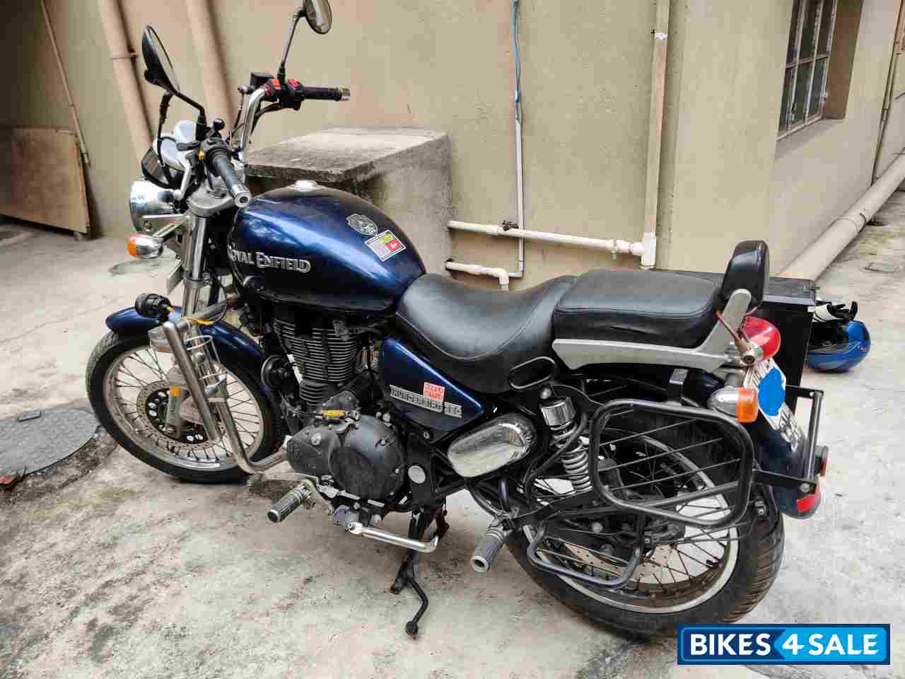 Blue Royal Enfield Thunderbird 350
