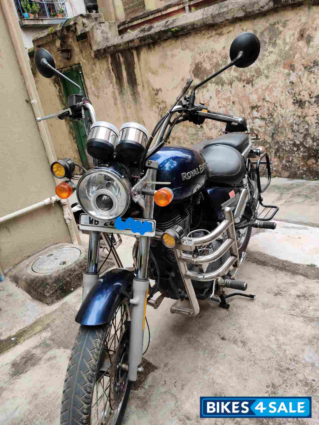 Blue Royal Enfield Thunderbird 350