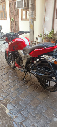 Red TVS Apache RTR 160 4V
