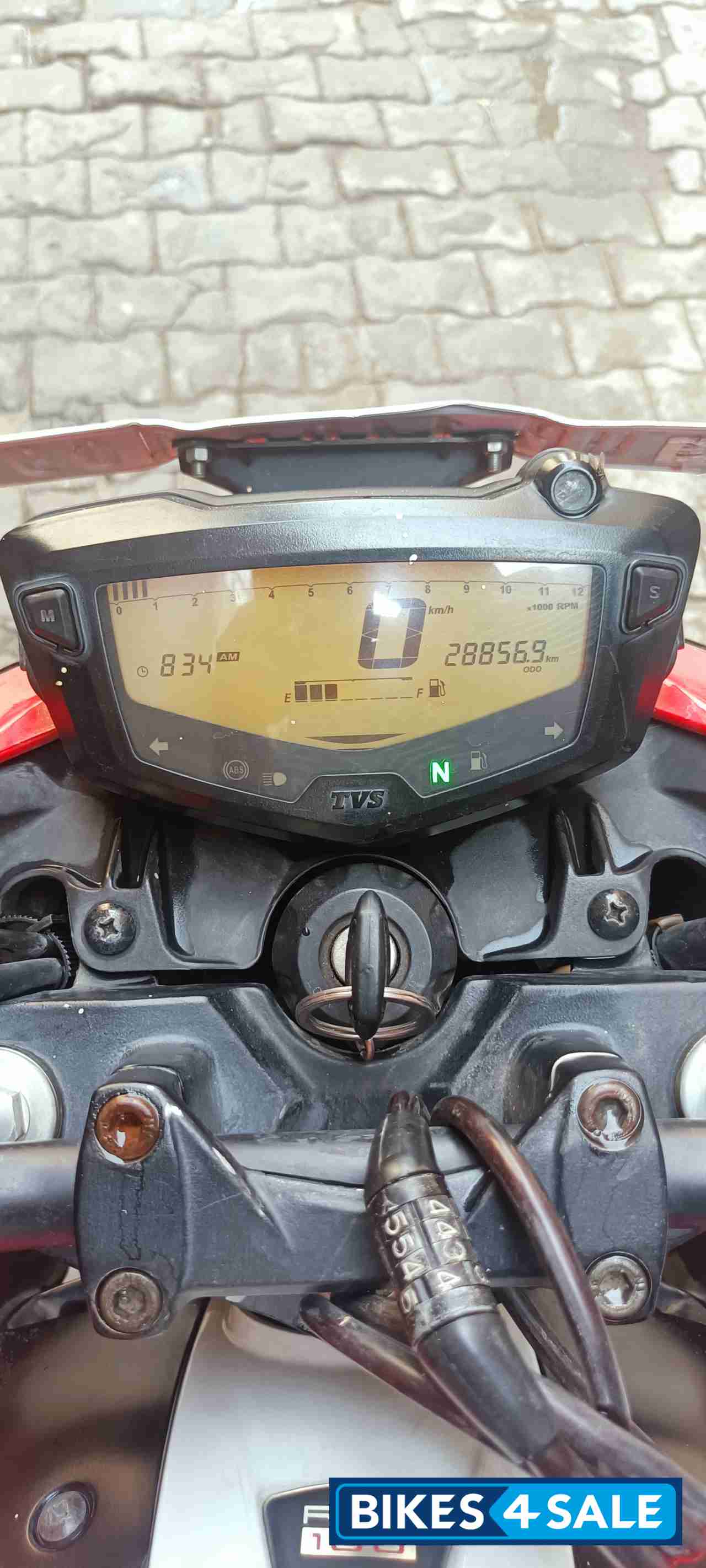 Red TVS Apache RTR 160 4V
