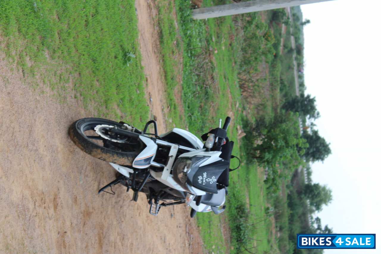 New White TVS Apache RTR 160