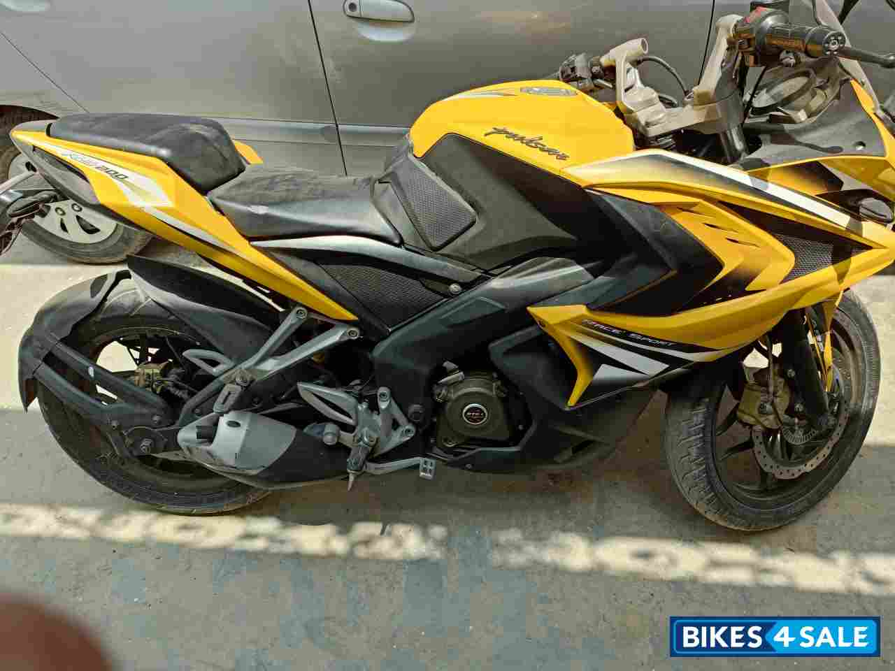 Yellow Bajaj Pulsar RS 200 ABS